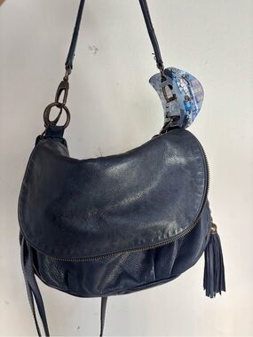 Vintage made in ITALY Blue Lether hobo style bag
